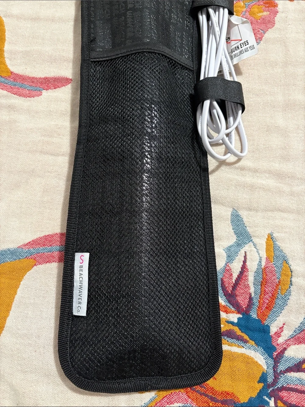 The Beachwaver Co. White 1” Curling Wand with Black Travel Pouch